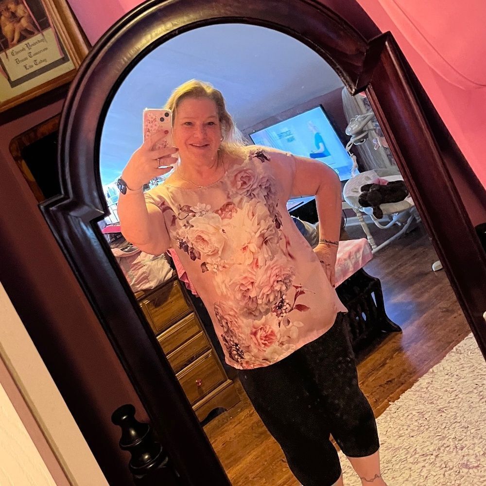 Suey Shier XXL Silky Floral Pink Top Dressy